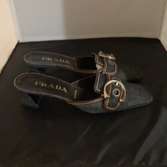 Prada - Picture 2 of 10
